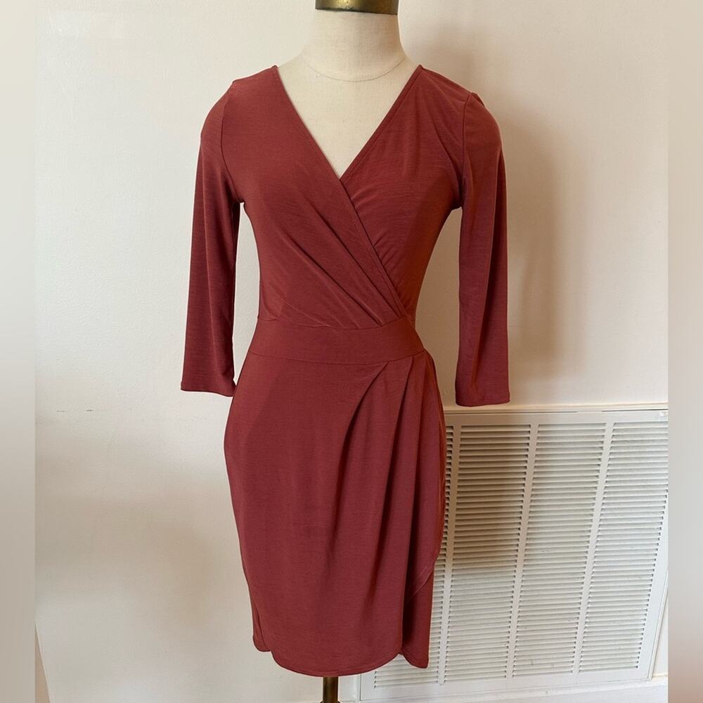 Fashion Nova V Neckline Dress Size Medium